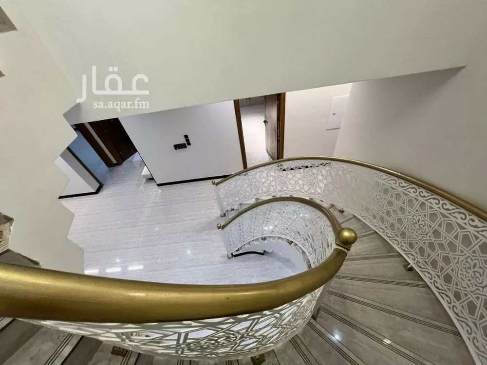 5 bedroom villa in Al Rimal 11