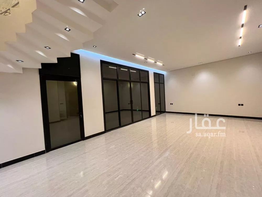 5 bedroom villa in Al Rimal 14