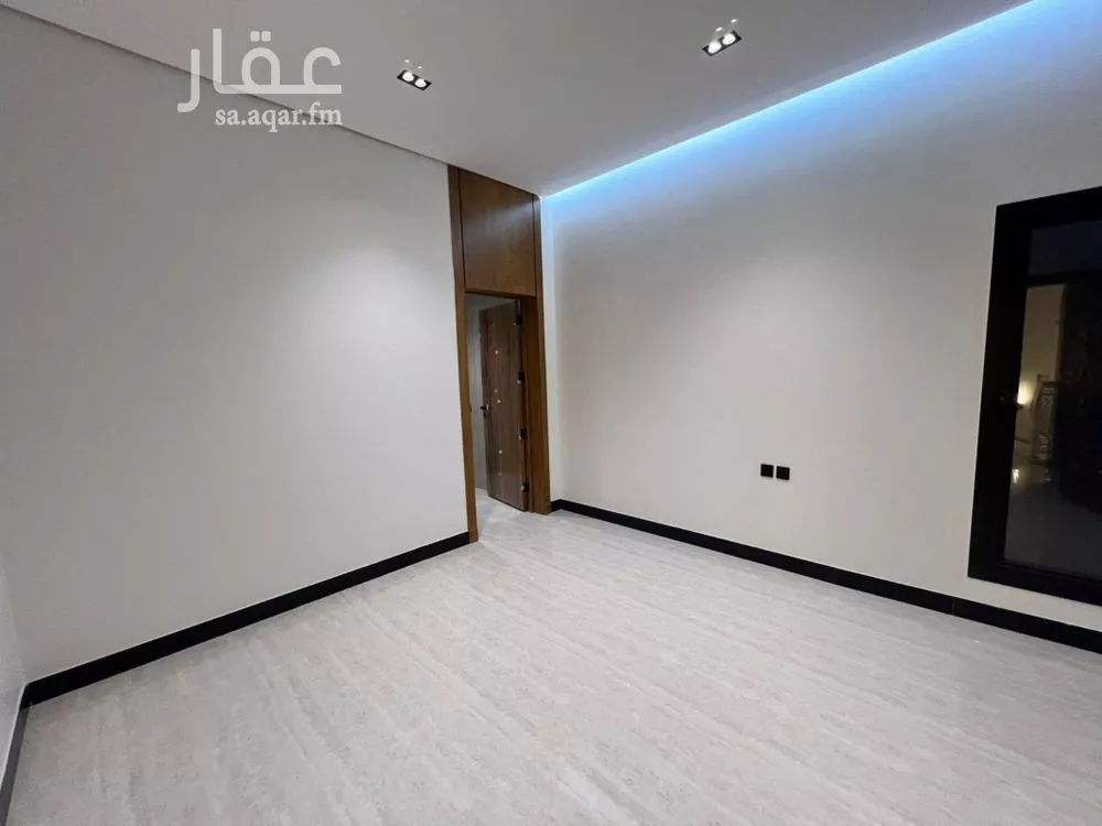 5 bedroom villa in Al Rimal 6