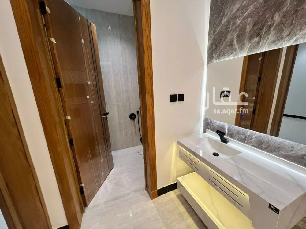 5 bedroom villa in Al Rimal 7