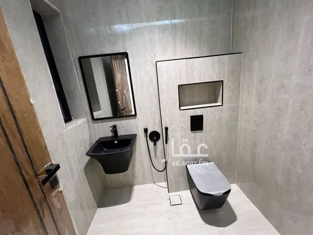 5 bedroom villa in Al Rimal 9