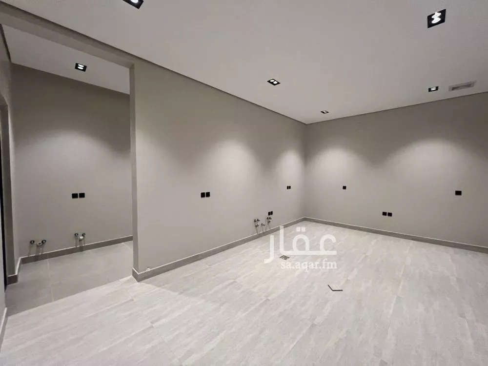 فيلا 5 غرف في الرمال 15