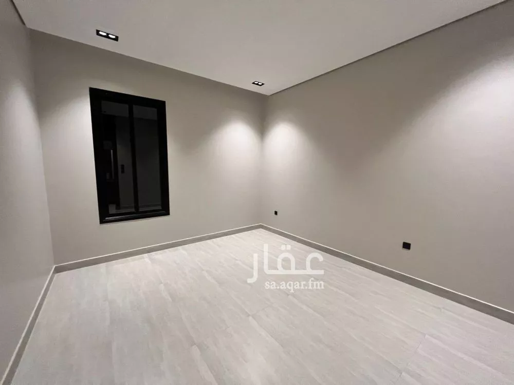 فيلا 5 غرف في الرمال 9