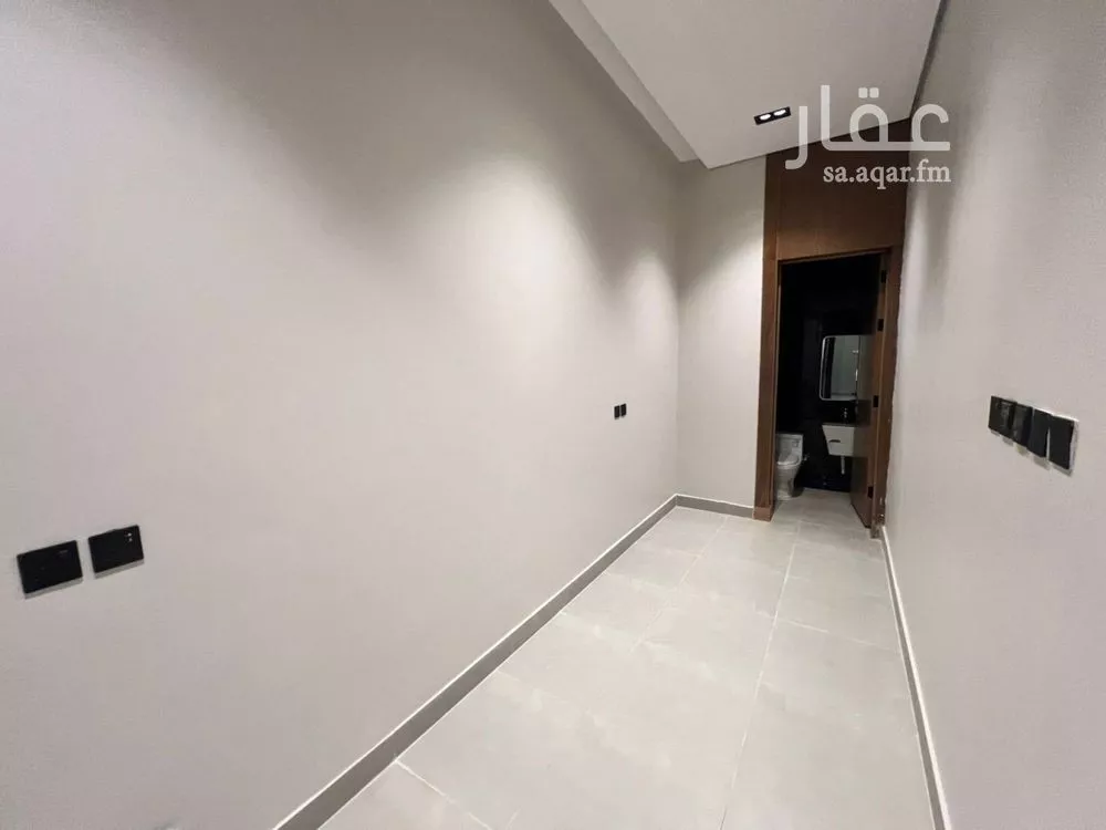 فيلا 5 غرف في الرمال 10