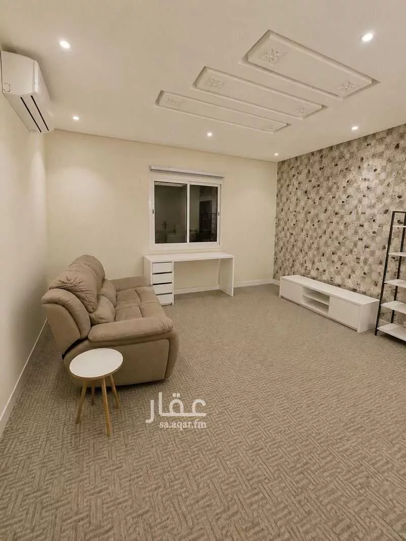 4 bedroom villa in King Fahd, Riyadh 5