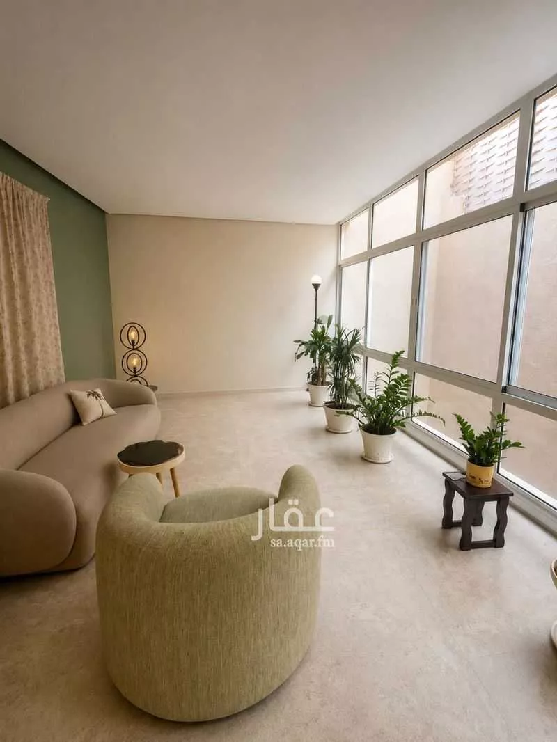 4 bedroom villa in King Fahd, Riyadh 2