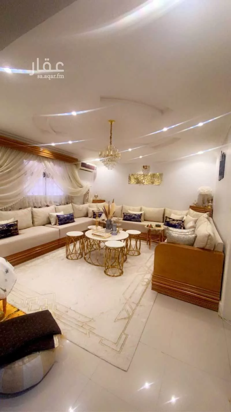 5 bedroom villa in Ad Dar Al Baida 6