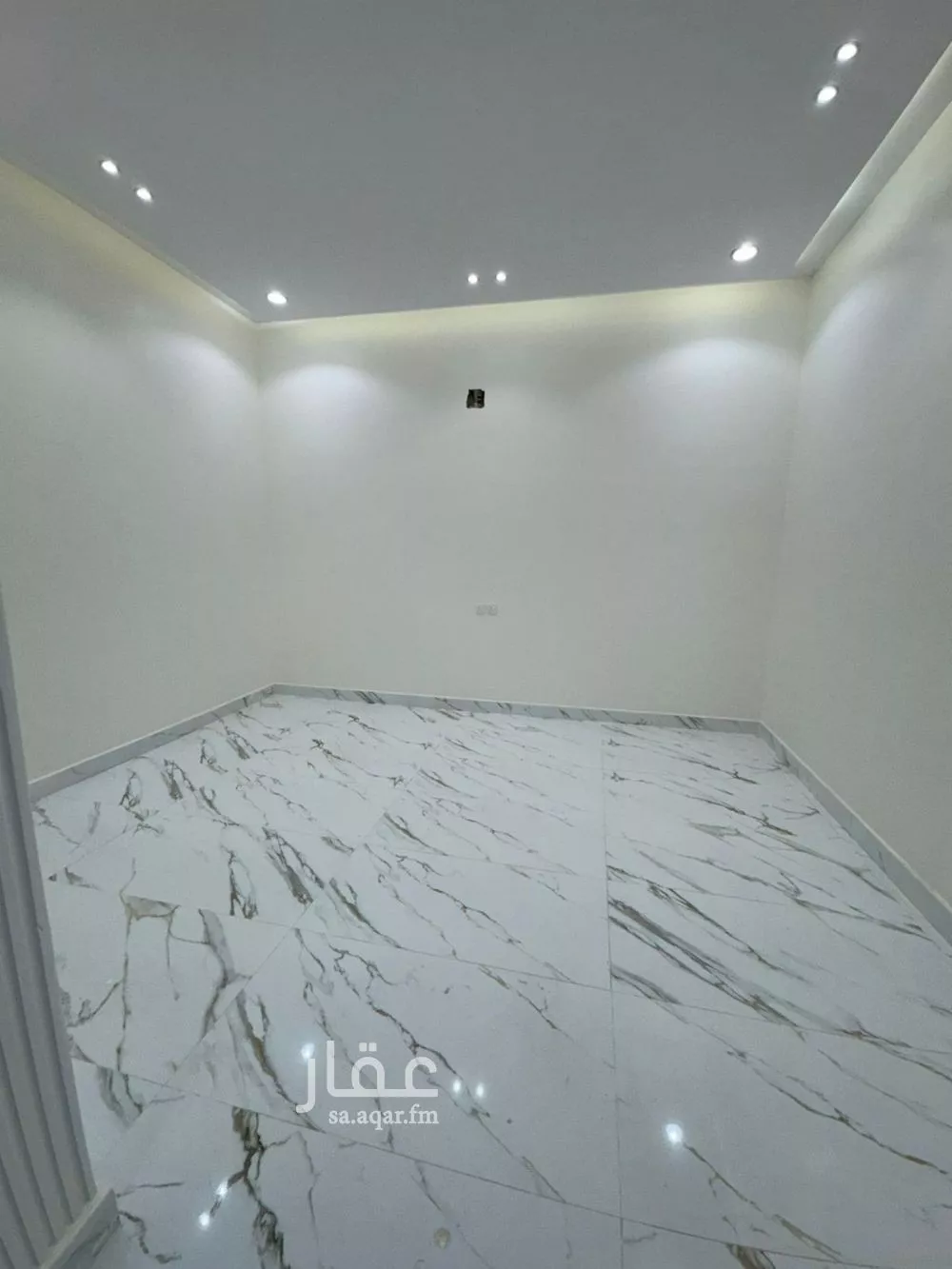 5 bedroom villa in Al Uraija Al Gharbiyah 2