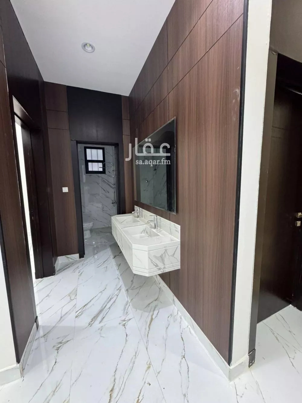 5 bedroom villa in Al Uraija Al Gharbiyah 11
