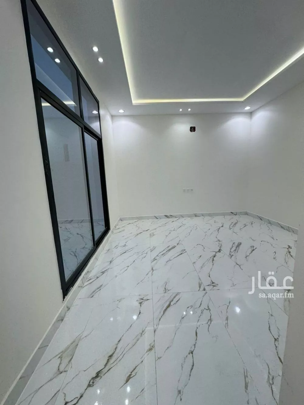 5 bedroom villa in Al Uraija Al Gharbiyah 3