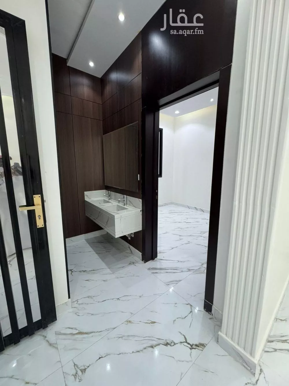 5 bedroom villa in Al Uraija Al Gharbiyah 9