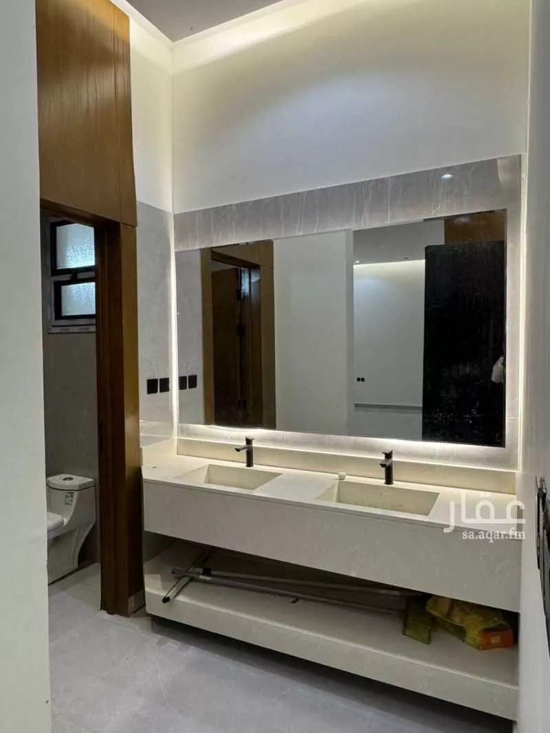 5 bedroom villa in Al Janadriyah 3