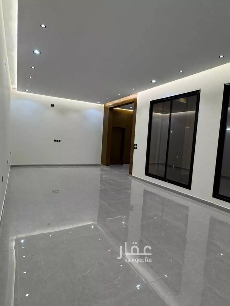 5 bedroom villa in Al Janadriyah 4