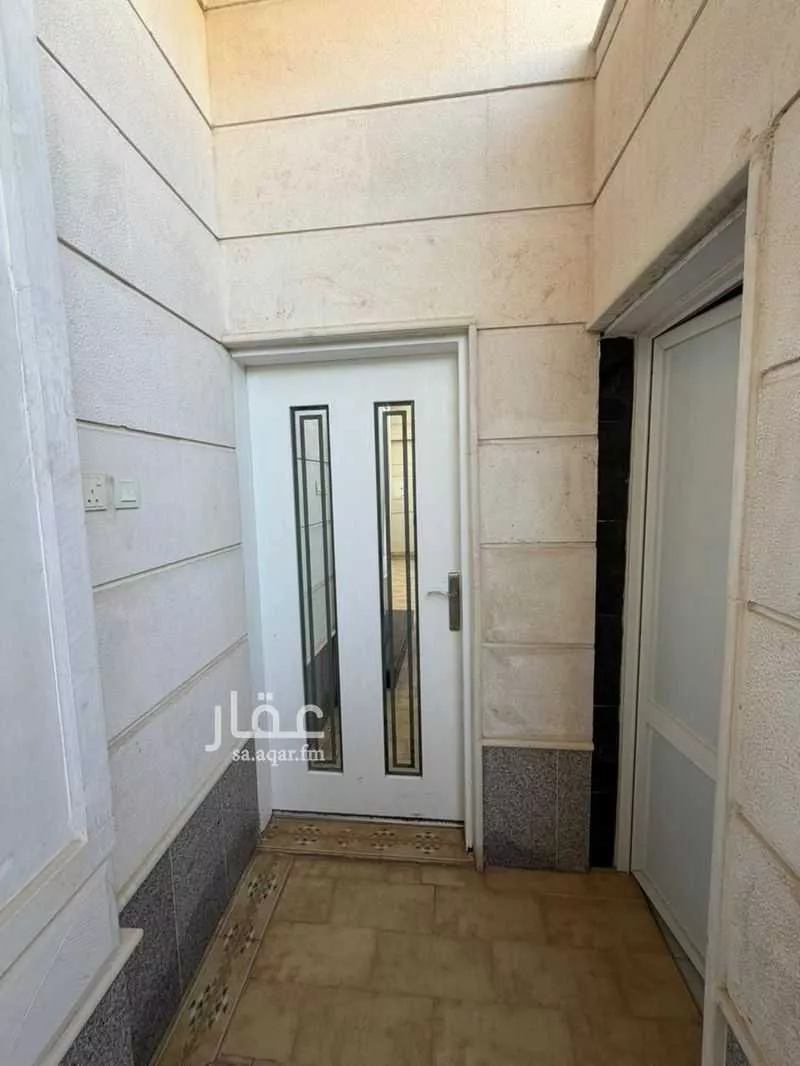 4 bedroom villa in Irqah 4