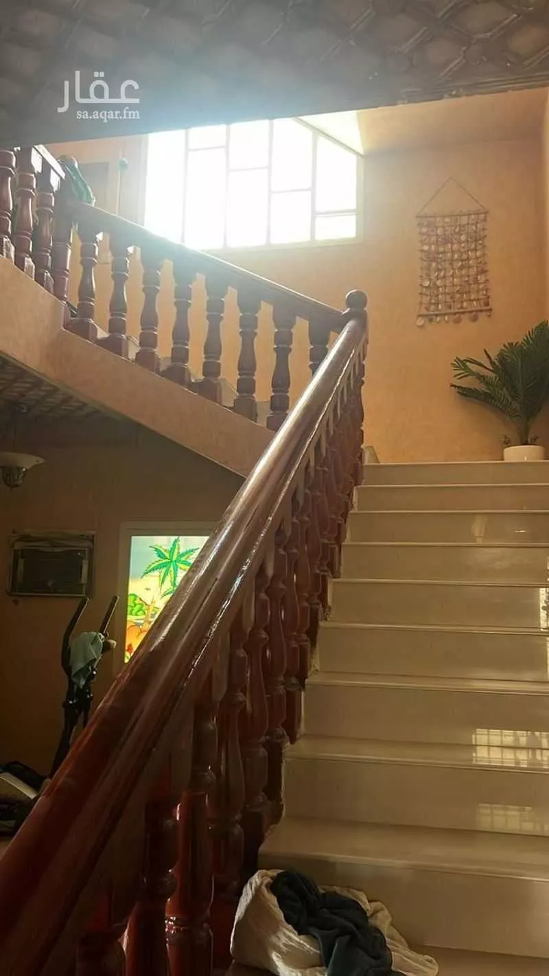 فيلا 5 غرف في الزهرة 3
