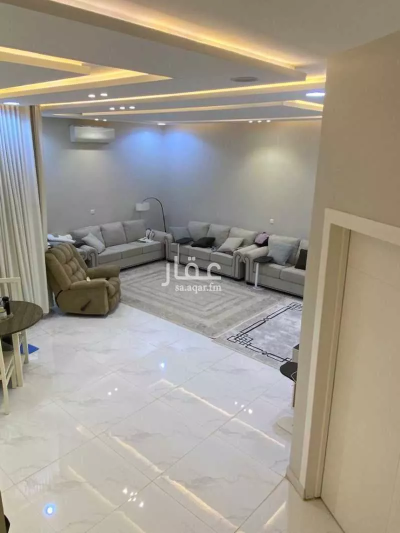 شقة 6 غرف في عكاظ 9