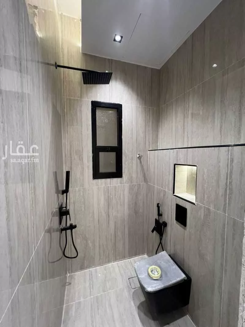 5 bedroom villa in Al Rimal 6