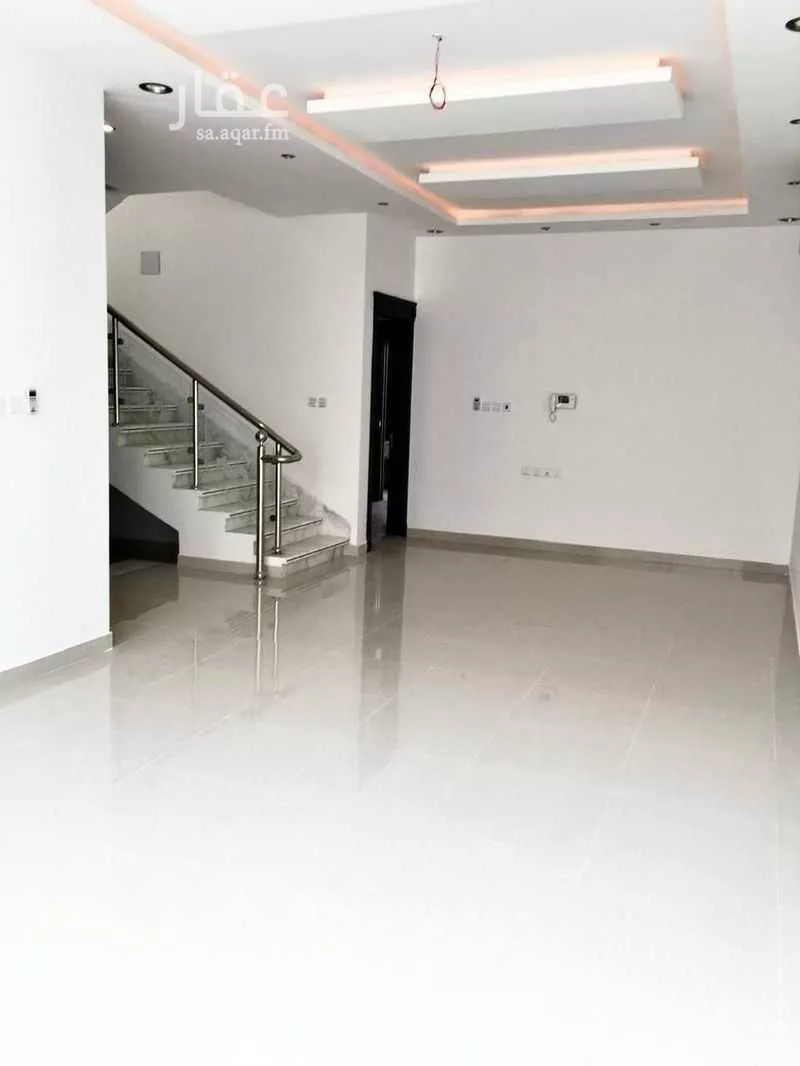 5 bedroom villa in Al Malqa 6