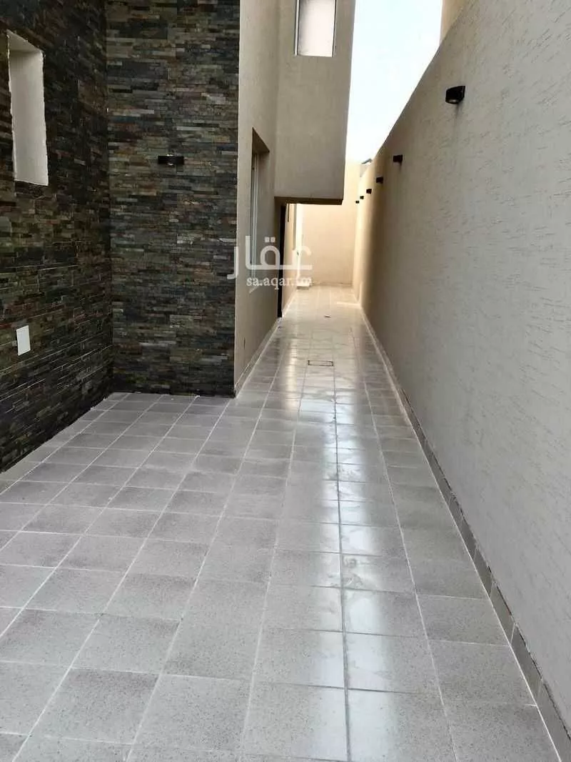 5 bedroom villa in Al Malqa 7