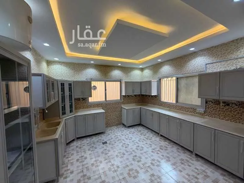 8 bedroom villa in Al Rawdah, Riyadh 10