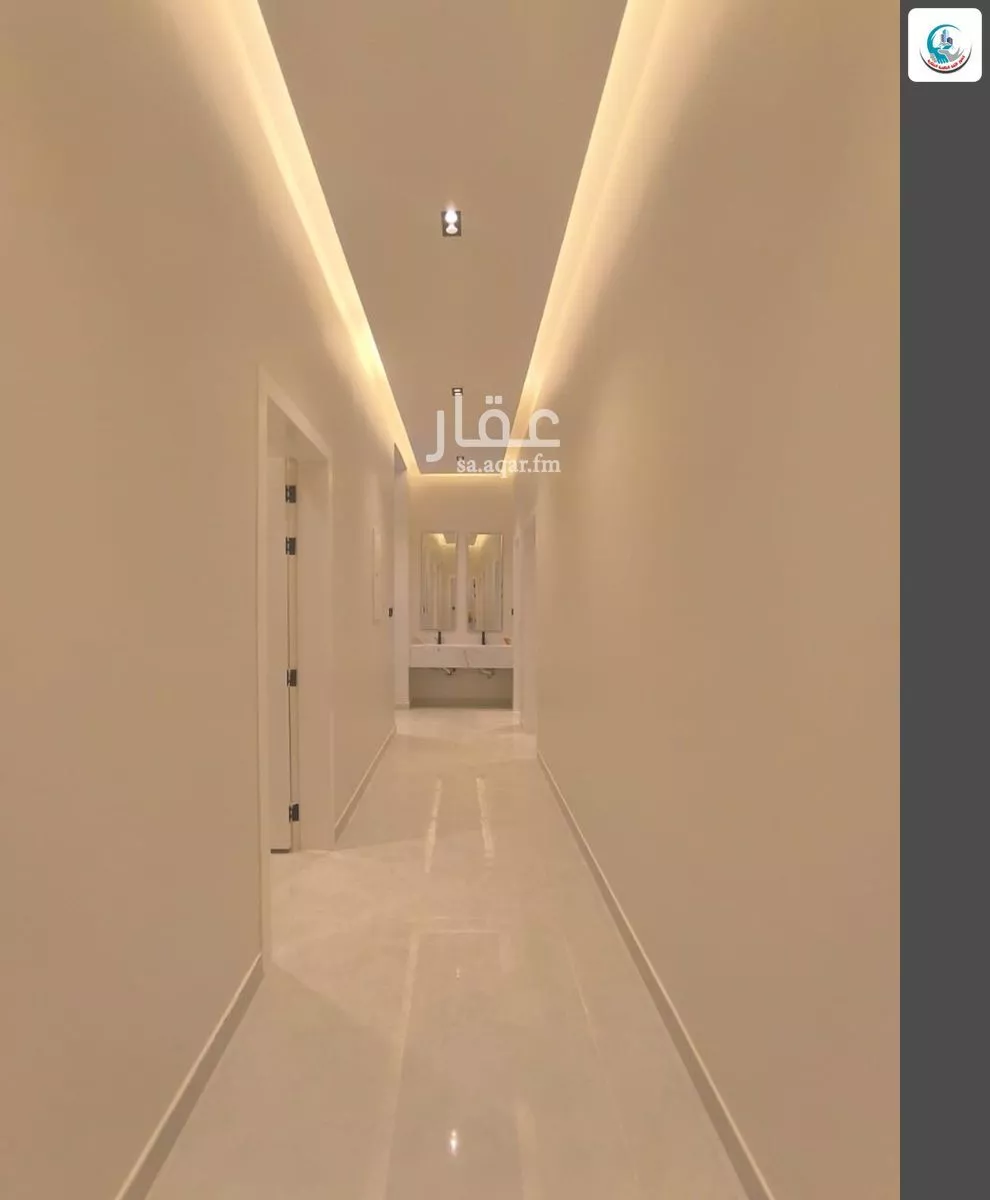 5 bedroom villa in Al Janadriyah 6