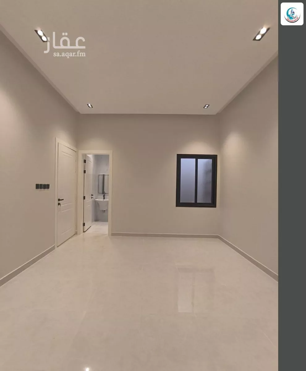 5 bedroom villa in Al Janadriyah 10