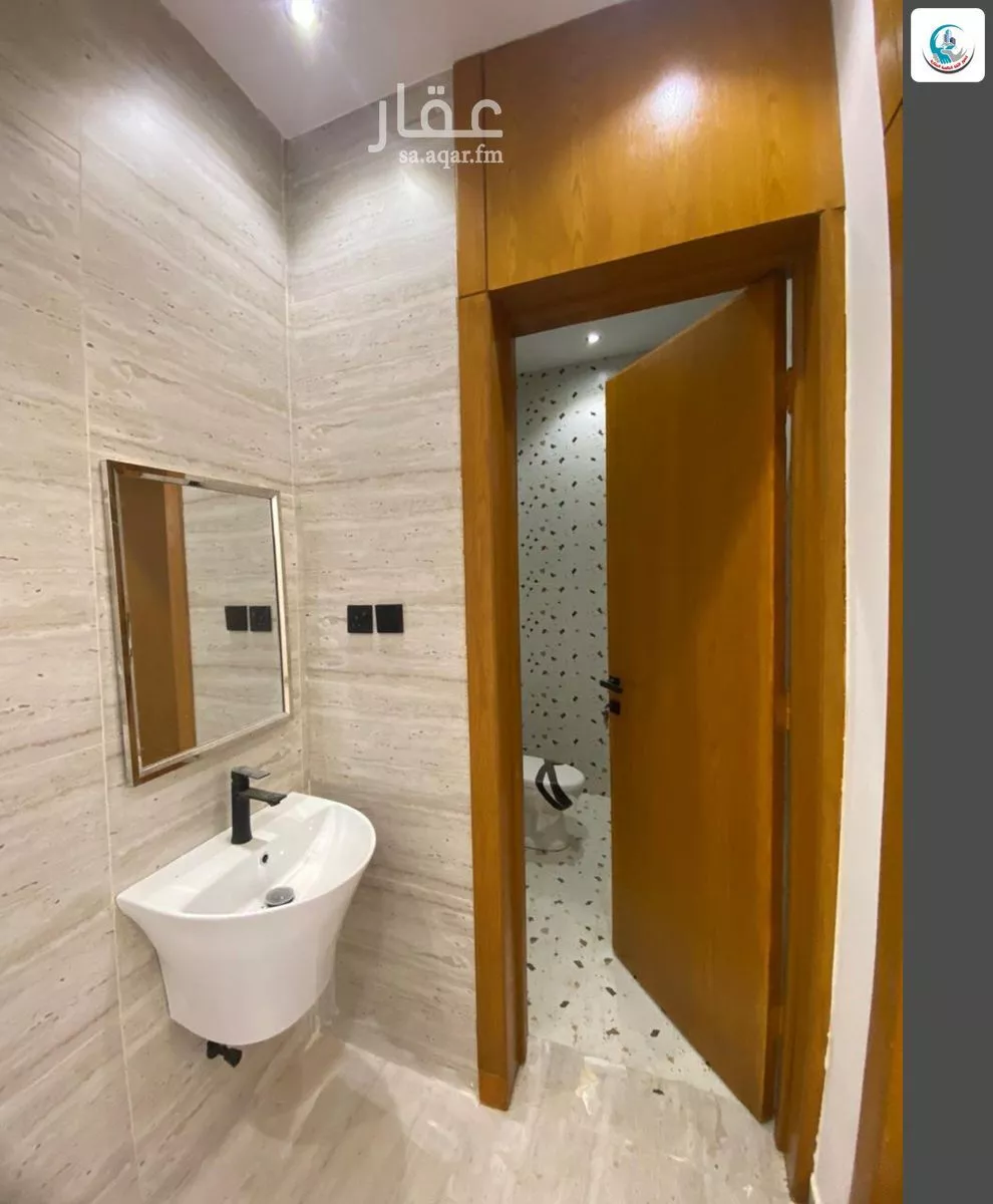 5 bedroom villa in Okaz 19