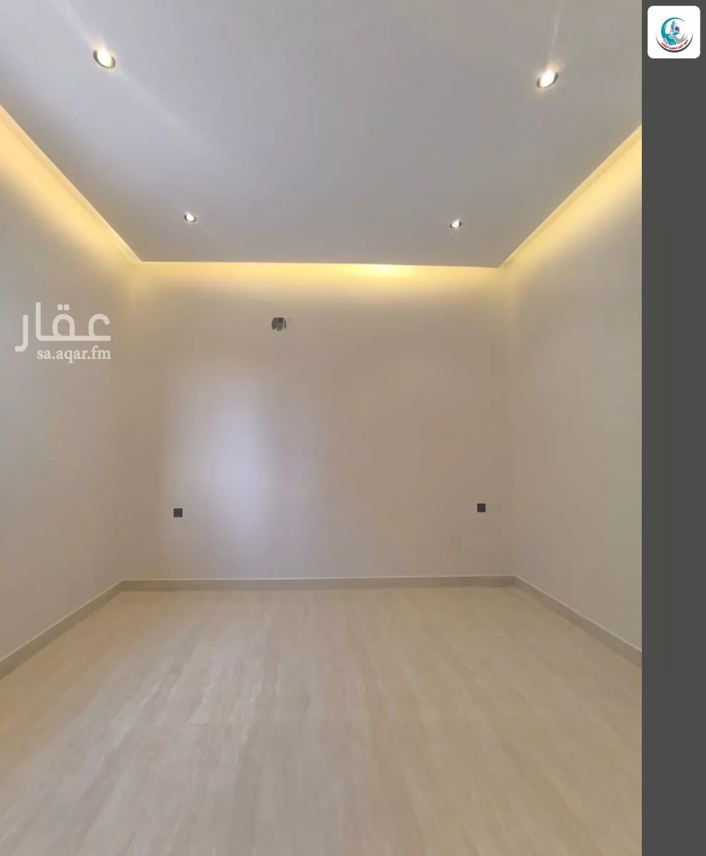 4 bedroom villa in Al Janadriyah 12