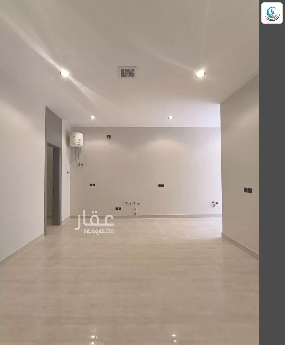 4 bedroom villa in Al Janadriyah 6