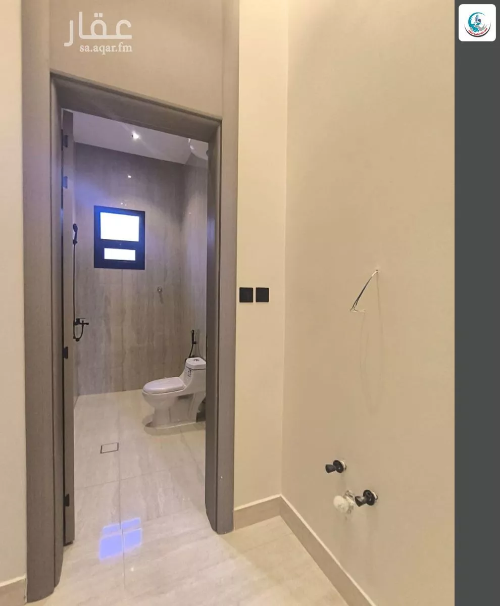4 bedroom villa in Al Janadriyah 10