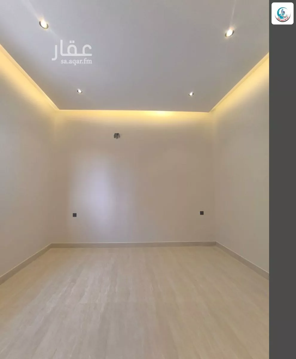 5 bedroom villa in Al Janadriyah 12