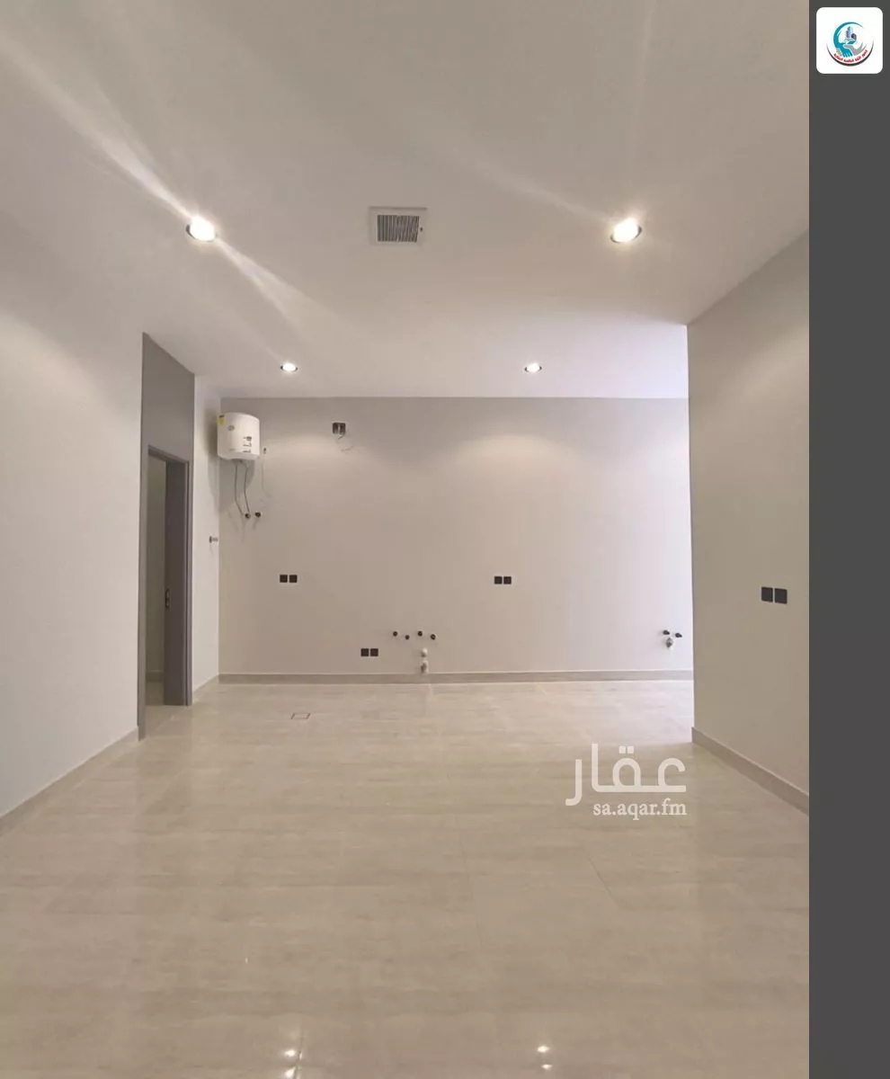 5 bedroom villa in Al Janadriyah 6