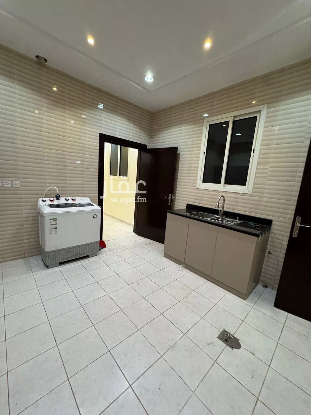 4 bedroom apartment in Al Sharafiyah 11