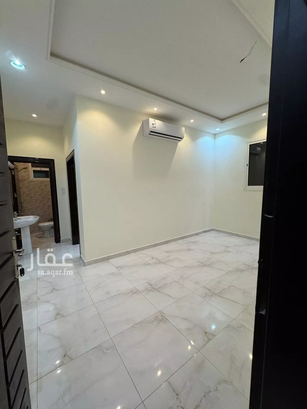 4 bedroom apartment in Al Sharafiyah 7
