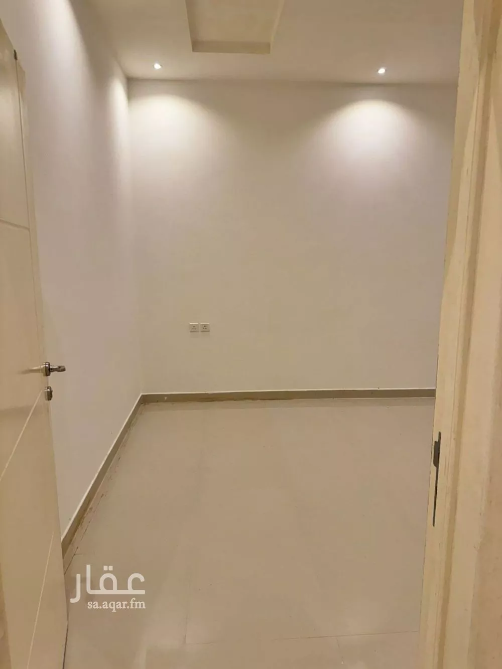 3 bedroom floor in Al Aridh 5