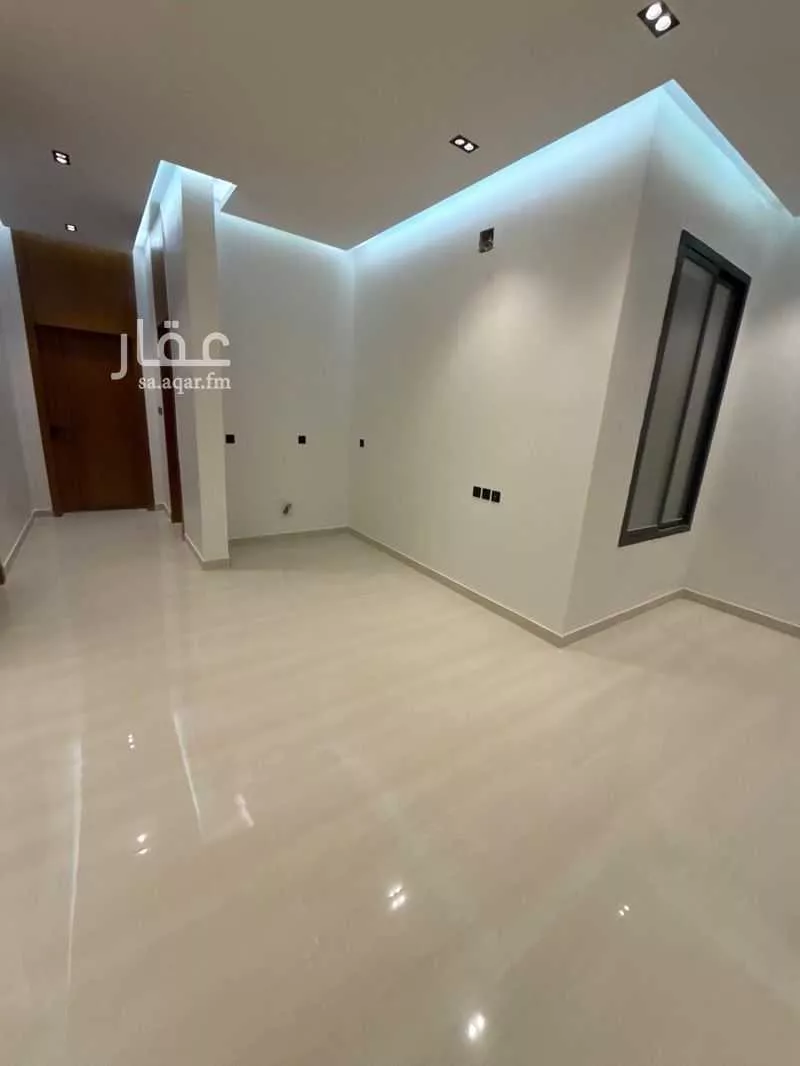 7 bedroom villa in Al Janadriyah 15