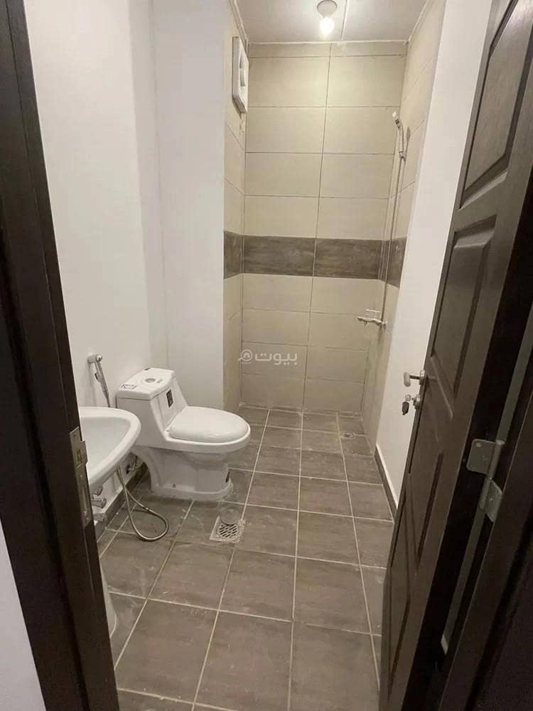 5 bedroom villa in Khuzam, Riyadh 27