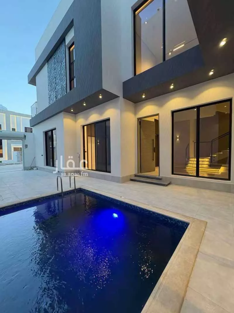 5 bedroom villa in Al Mahdiyyah 2