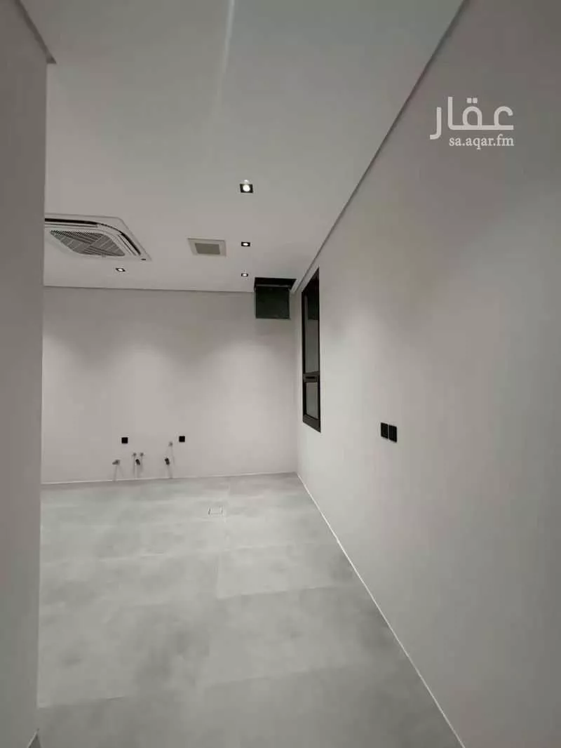 5 bedroom villa in Al Mahdiyyah 4