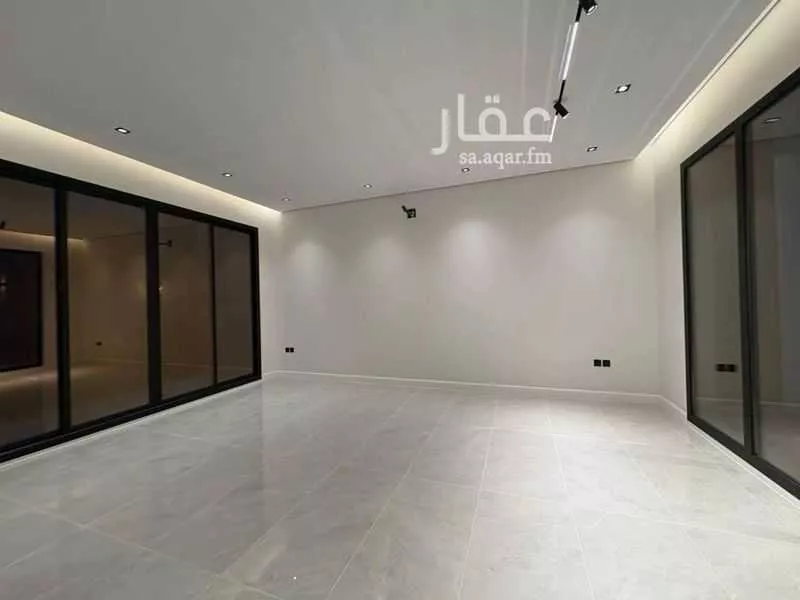 5 bedroom villa in Al Mahdiyyah 6
