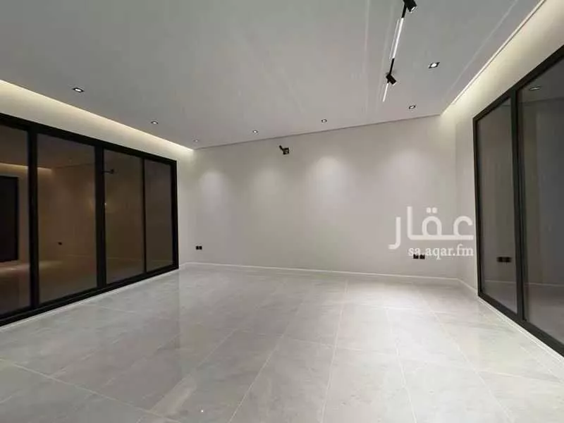 5 bedroom villa in Al Mahdiyyah 8