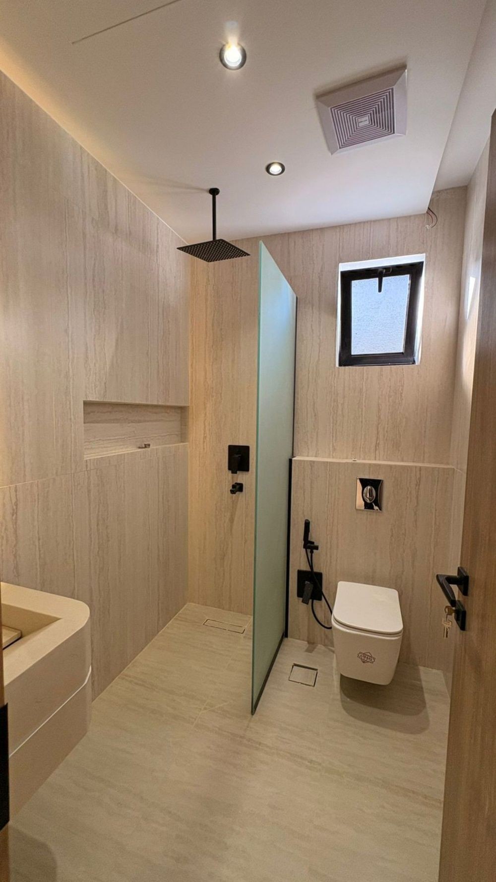 5 bedroom apartment in Shawran, Madinah 6