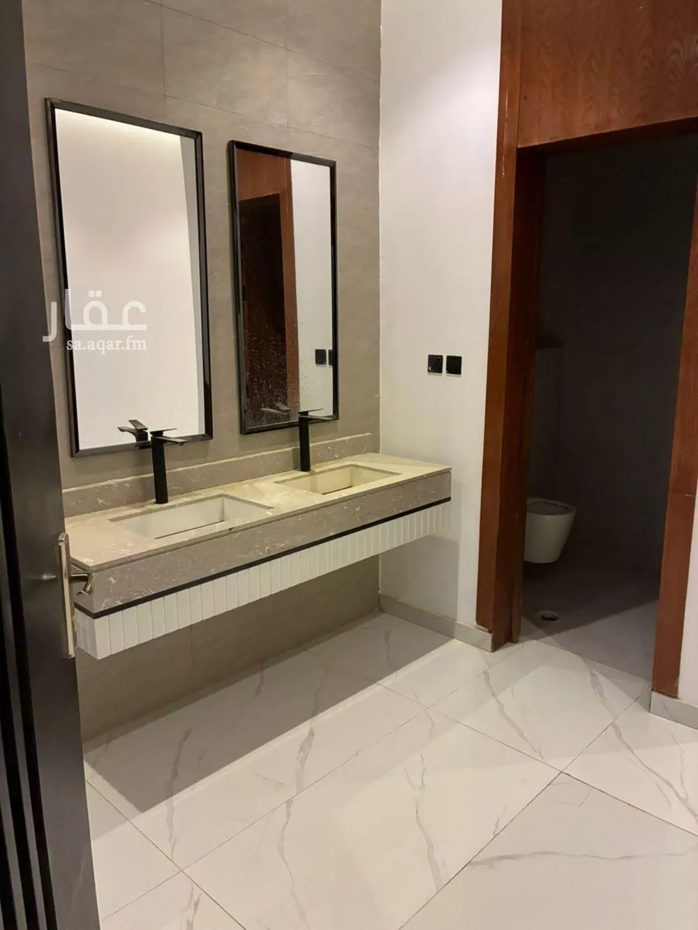 6 bedroom floor in Al Janadriyah 6