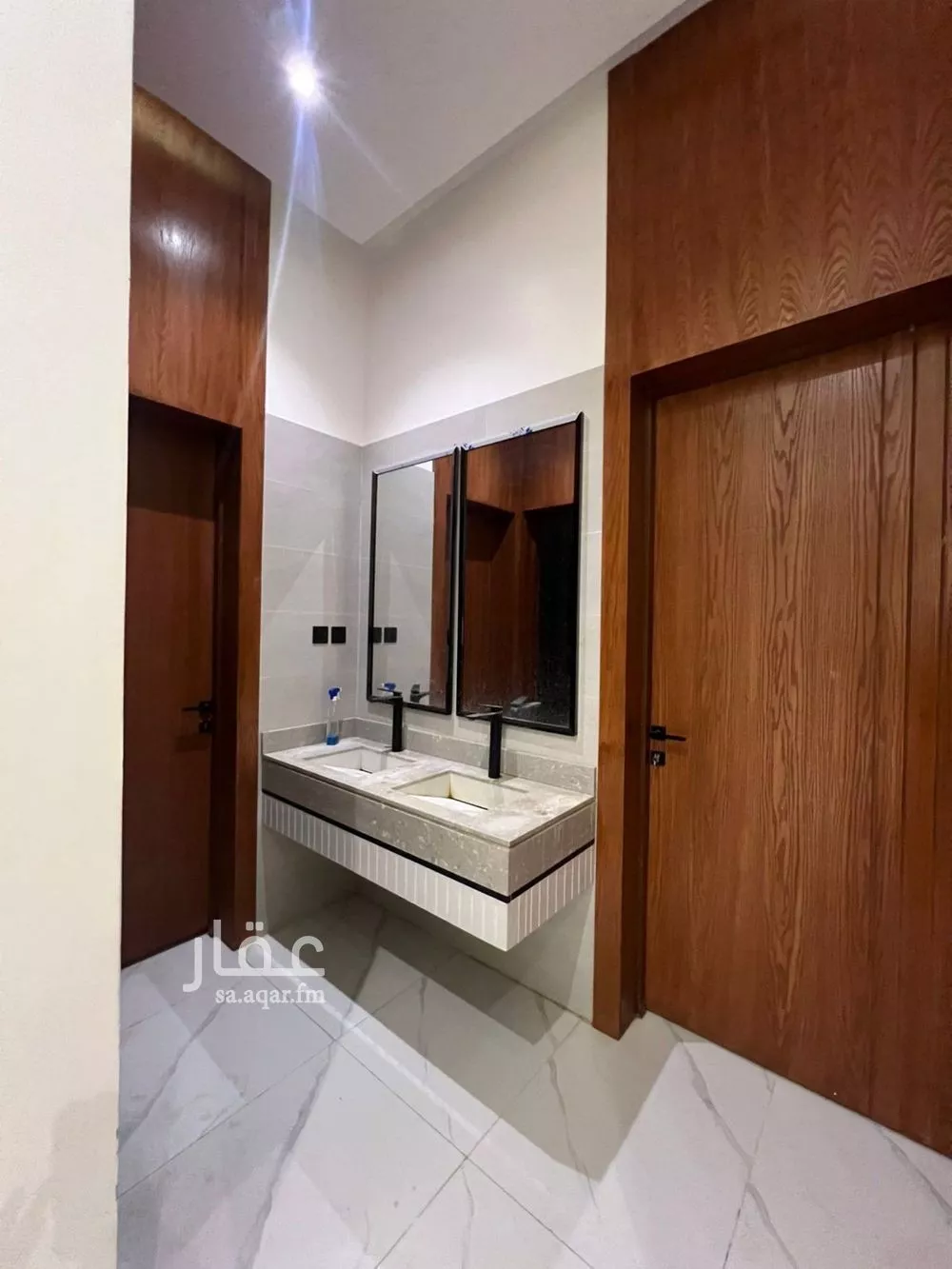 6 bedroom floor in Al Janadriyah 7