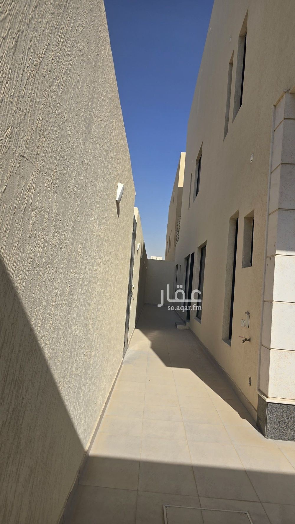 4 bedroom floor in Al Janadriyah 5
