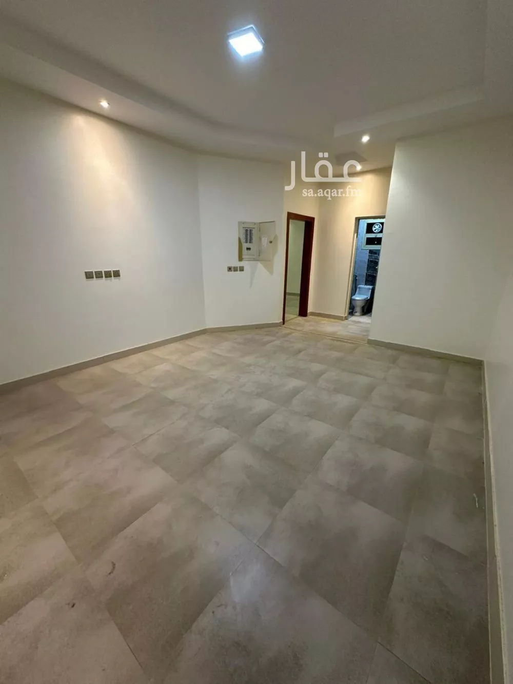 6 bedroom floor in Al Yasmin 5