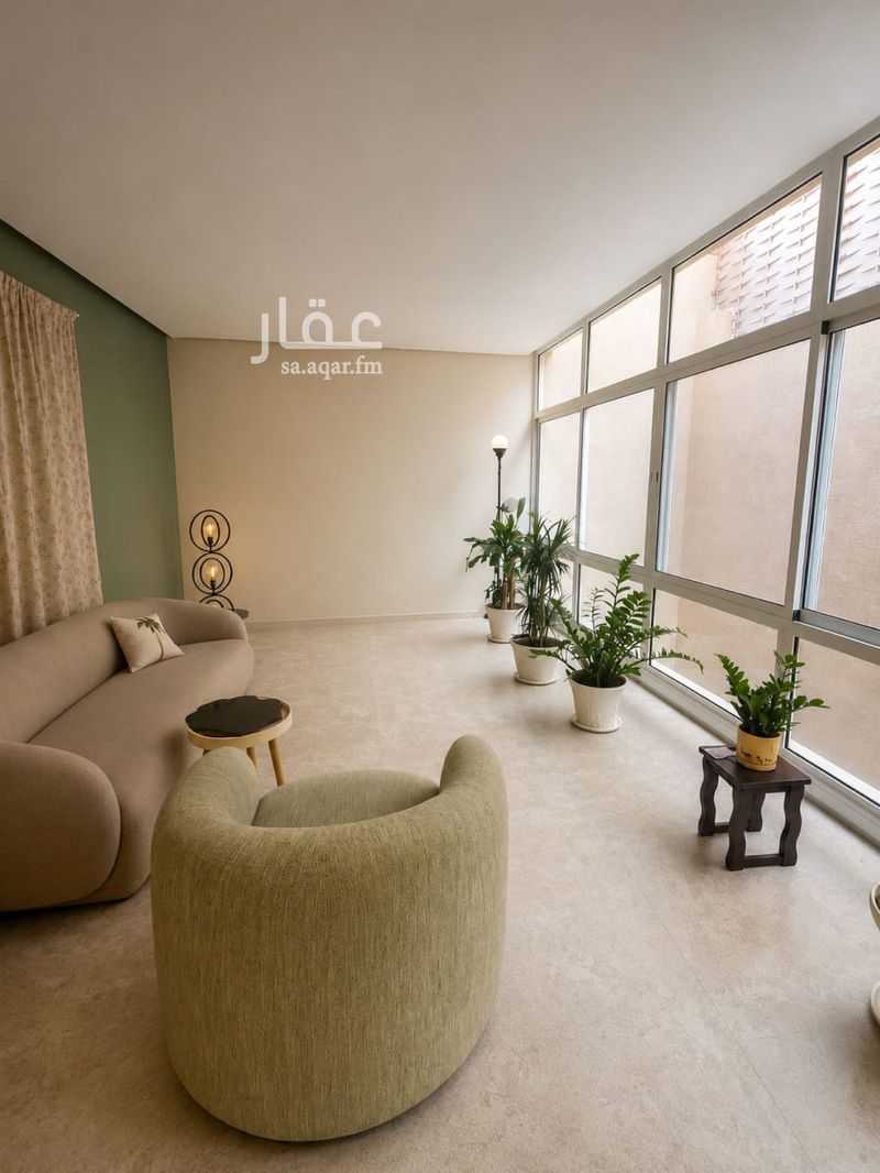 4 bedroom villa in King Fahd, Riyadh 5