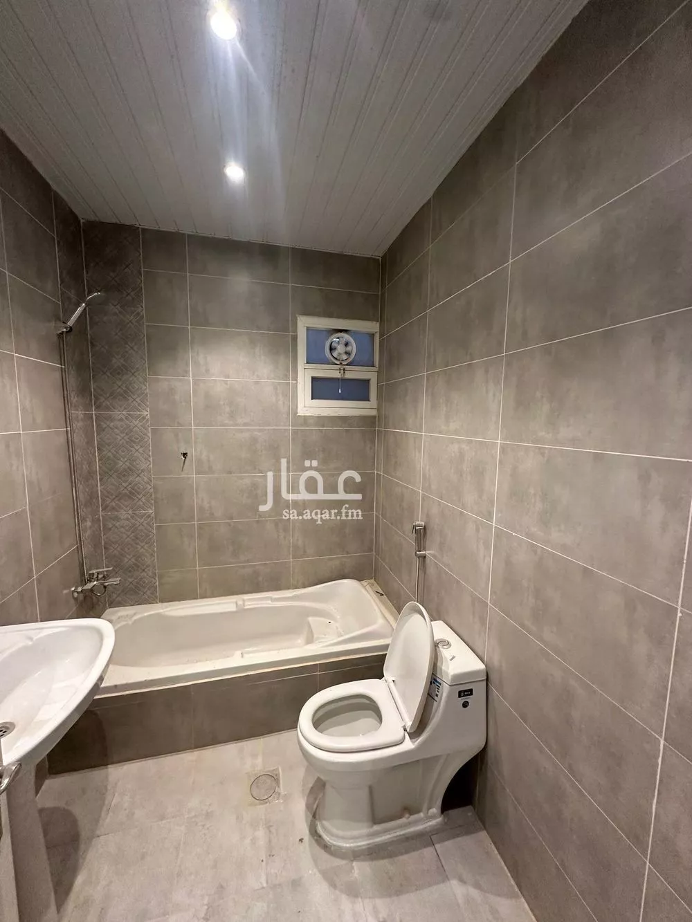 4 bedroom floor in Al Wadi 11