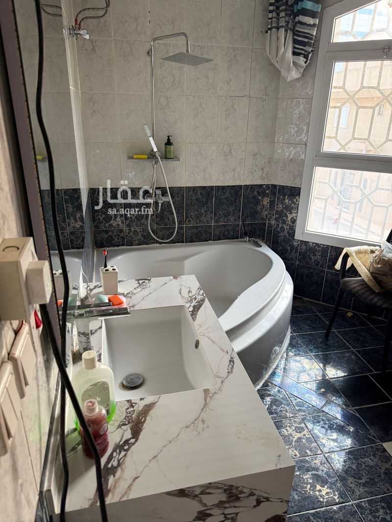 4 bedroom villa in Al Wurud, Riyadh 11