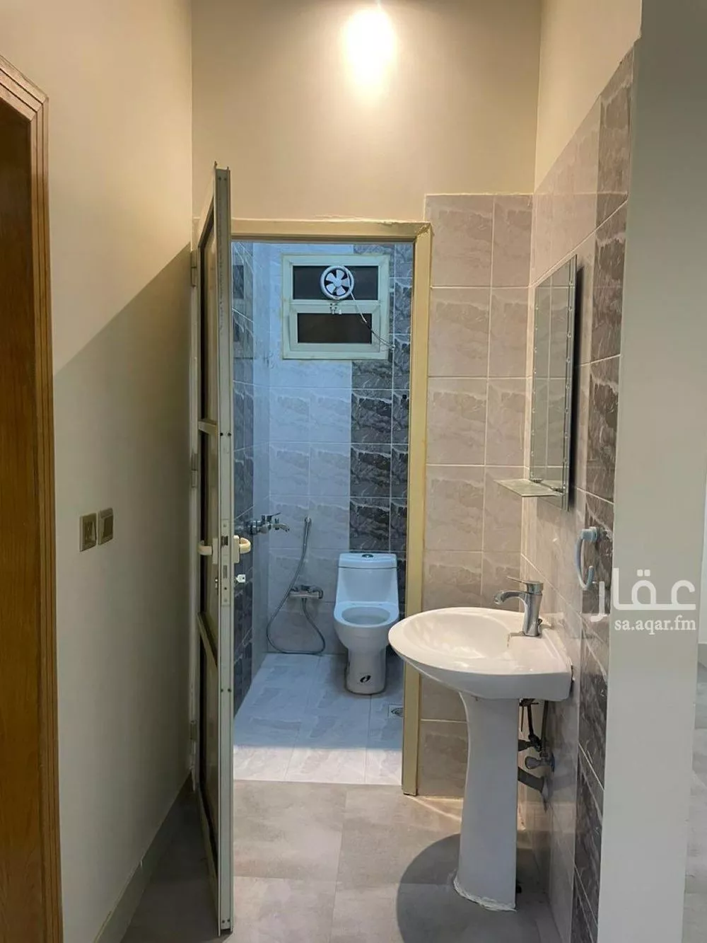 6 bedroom floor in Al Yasmin 11